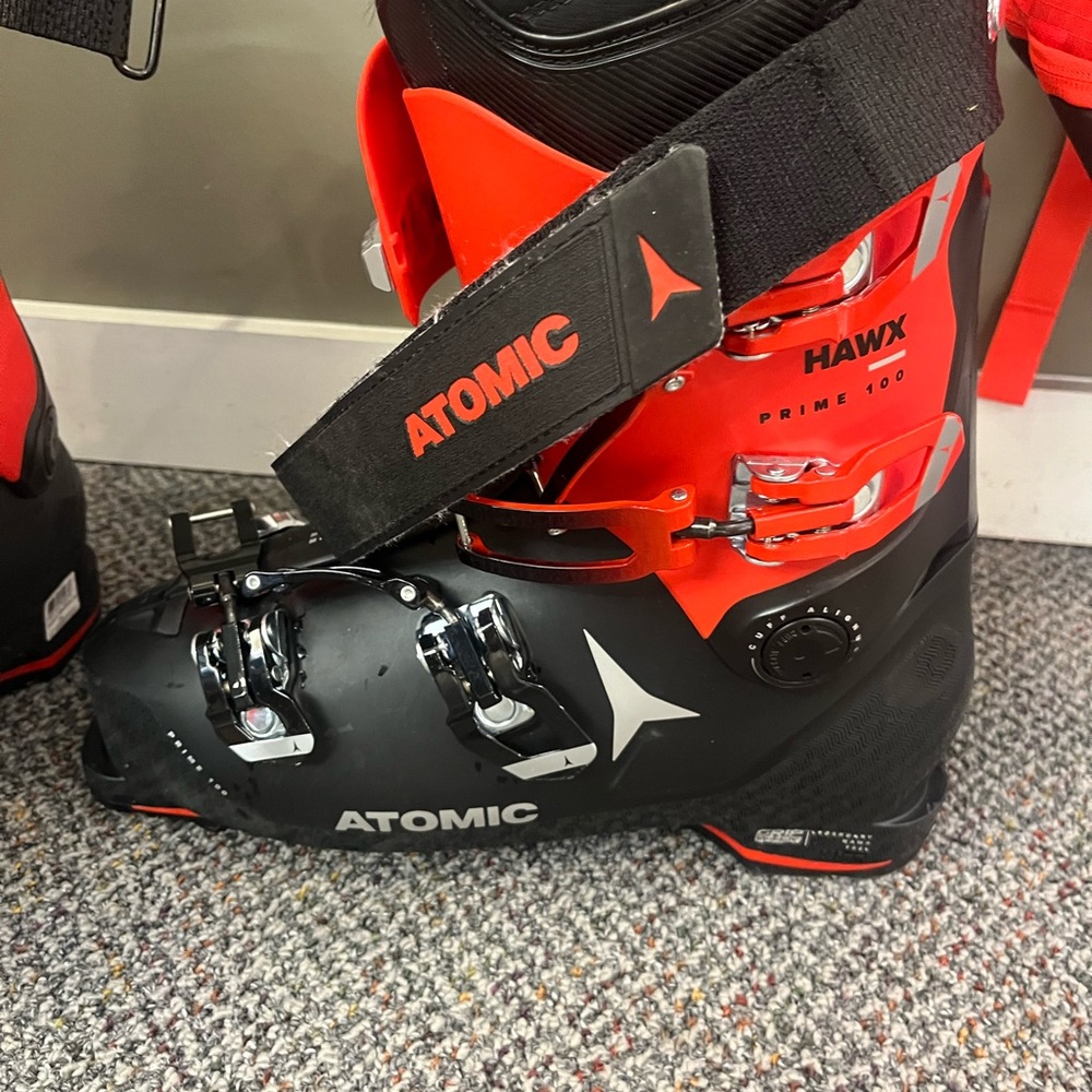 Practically New Atomic Men’s Ski Boots size 29.5